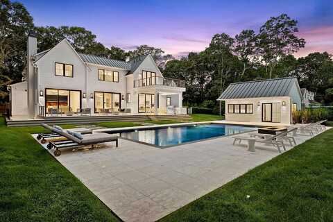 7 Ashwood Court, Southampton, NY 11968
