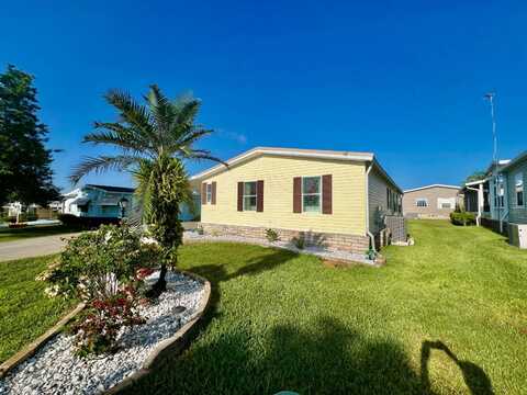 856 Bishop Dr, Lady Lake, FL 32159