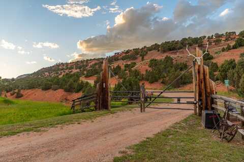 30 Cactus Road, Lander, WY 82520