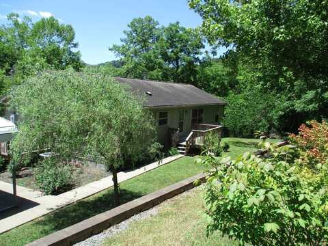 362 Cedar Creek Rd, Glenville, WV 26351