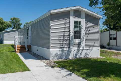 280 Kingsway Drive, North Mankato, MN 56003