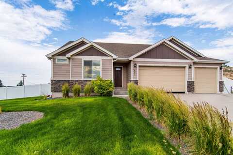 601 Black Blvd, Pine Bluffs, WY 82082