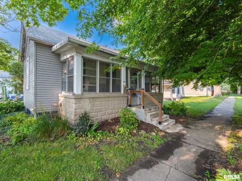 1301 SPRING Street, Pekin, IL 61554