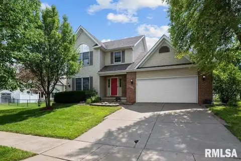 5315 SHAWNEE Drive, Davenport, IA 52804