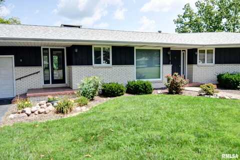 8 Mara Court, Taylorville, IL 62568