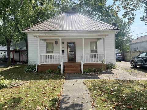 10 S LINDEN Street, Du Quoin, IL 62832