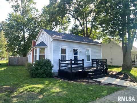 243 W ADAMS Street, Greenview, IL 62642