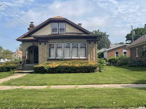 2401 21ST Avenue, Rock Island, IL 61201