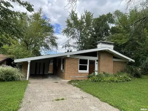 2219 N GLENDALE Drive, Pekin, IL 61554