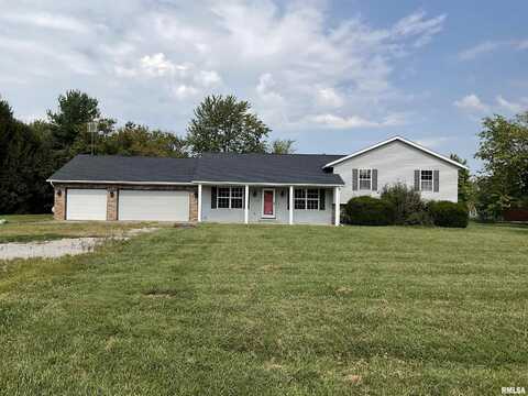 12 HICKORY Street, Nashville, IL 62263