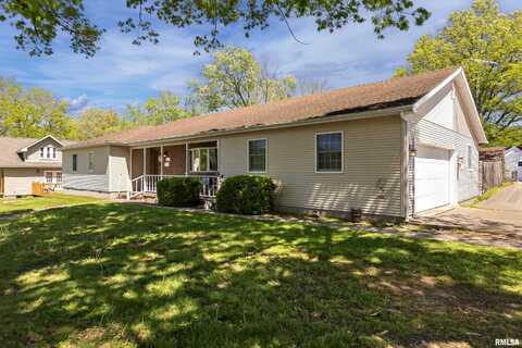 105 N CHERRY Street, West Frankfort, IL 62896