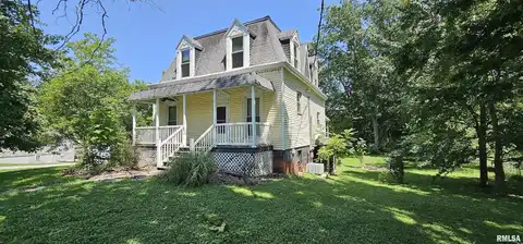 416 S MARION Avenue, Salem, IL 62881