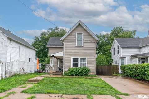 1441 W 12TH Street, Davenport, IA 52804