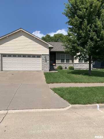 1552 Olde Brandy Lane, Davenport, IA 52807