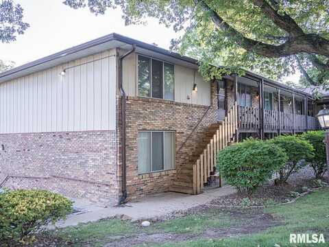 169 E OAK CLIFF Court, Peoria, IL 61614