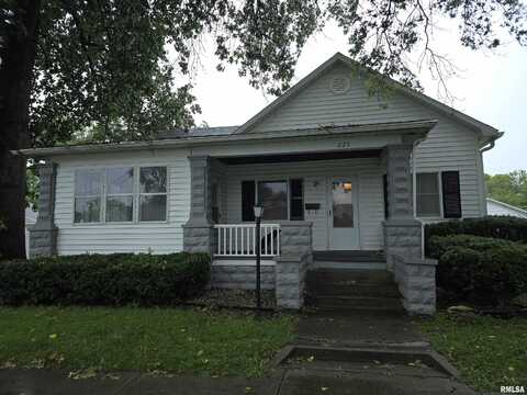 225 CEDAR, Centralia, IL 62801