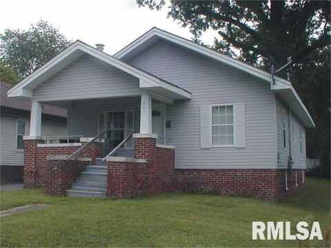 809 N VAN BUREN Street, Marion, IL 62959