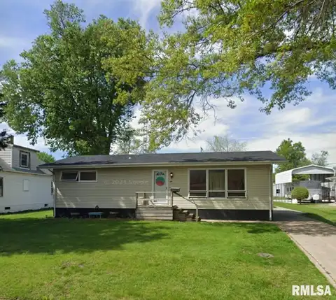 1217 W Vandeveer Street, Taylorville, IL 62568