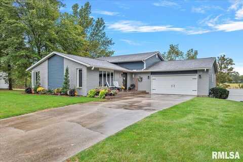 1422 Mary Elizabeth Drive, Taylorville, IL 62568