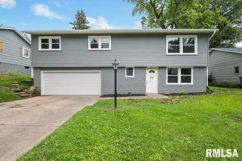 3217 KENWOOD Avenue, Davenport, IA 52807