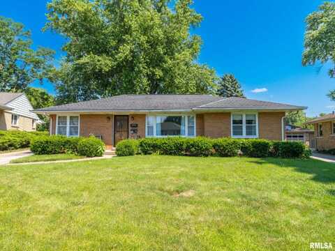 1116 W LAKECREST Drive, Peoria, IL 61614