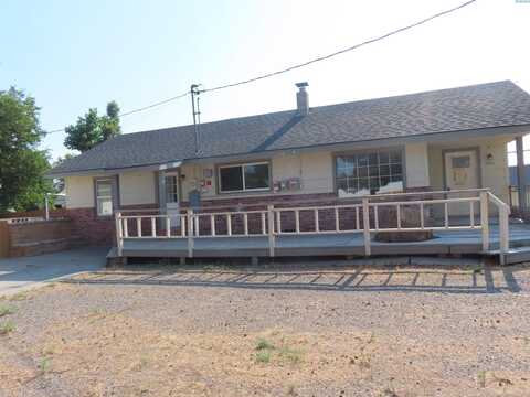 800 Babs Ave, Benton City, WA 99320