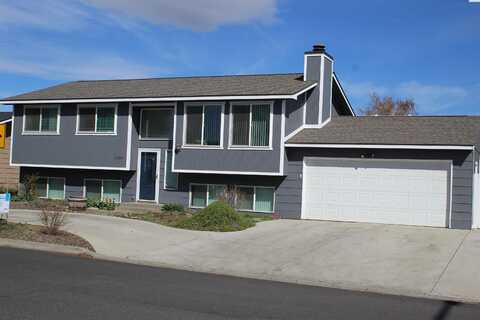 5303 W Arlington St, Yakima, WA 98908