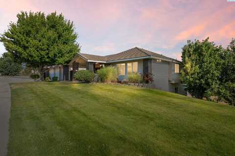 4100 W 43rd Ave, Kennewick, WA 99337