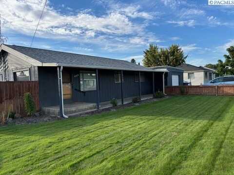 333 Weatherwax St., Sunnyside, WA 98944