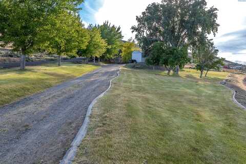 36605 E Red Mountain Rd, Benton City, WA 99320