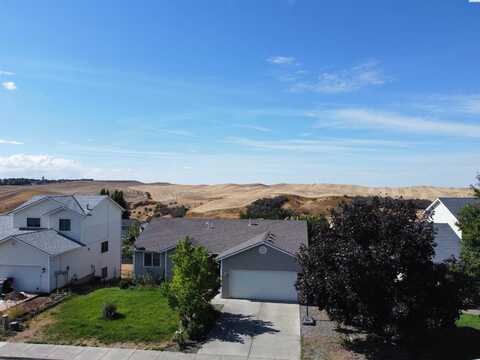 1915 NW Bella Vista, Pullman, WA 99163