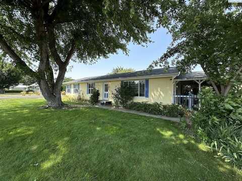 24 W Liberty, St. John, WA 99171