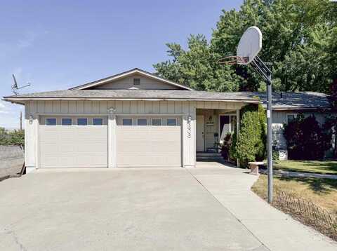 806 Mayhew St, Sunnyside, WA 98944