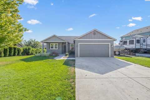 2035 Crab Apple Circle, West Richland, WA 99353