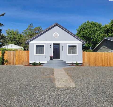 1023 Alice St., Prosser, WA 99340