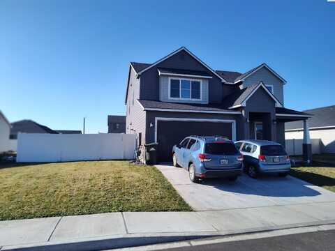 308 Emerald Ave, Grandview, WA 98930