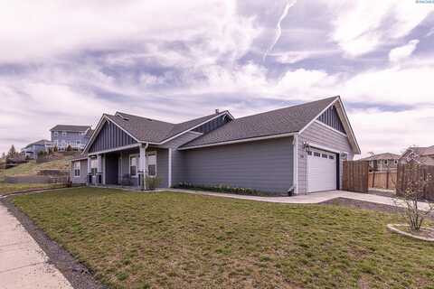 2340 NW Prairie View Dr, Pullman, WA 99163