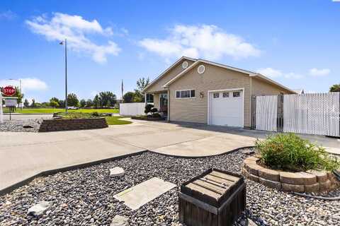 4515 Sunglow Court, West Richland, WA 99353