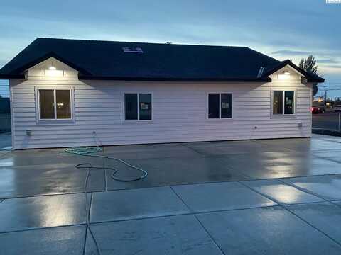 504 S Alder St, Moses Lake, WA 98837