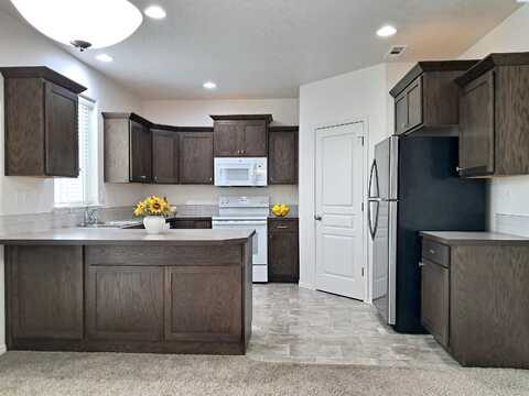 2161 W 22nd Ave, Kennewick, WA 99337