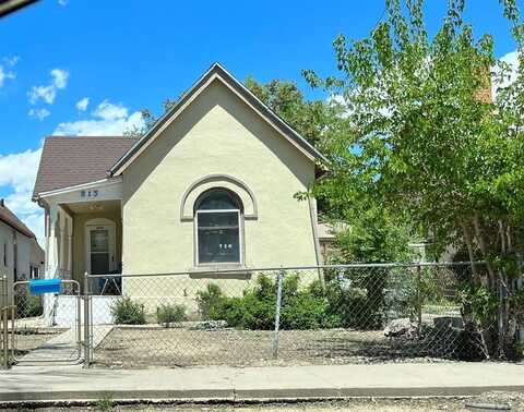 813 6th St, Pueblo, CO 81001