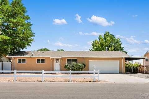 1292 20 1/2 Lane, Pueblo, CO 81006