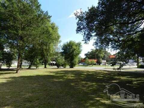 808 Cary Memorial Dr, Pensacola, FL 32505