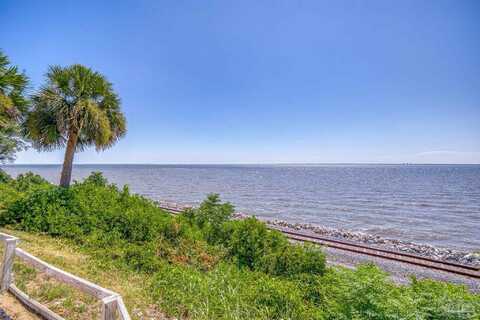 600 Scenic Hwy, Pensacola, FL 32503