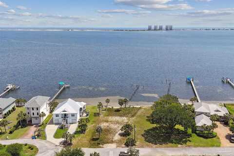 3375 Edgewater Dr, Gulf Breeze, FL 32563