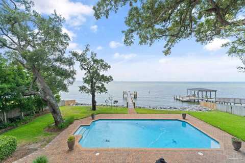 403 Bayshore Dr, Pensacola, FL 32507