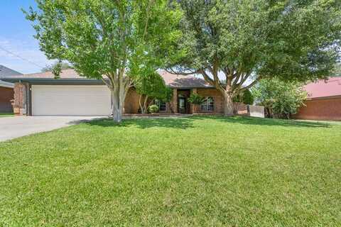 704 Craigmont Ave, Big Spring, TX 79720