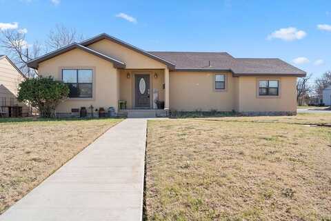 1900 E 11th Place, Big Spring, TX 79720