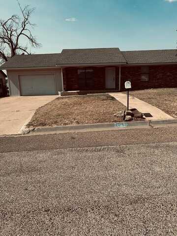 205 32nd St, Snyder, TX 79549