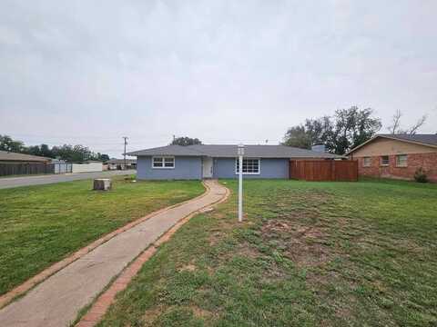 2001 Country Club Dr, Midland, TX 79701